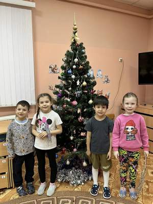 Старшая разновозрастная группа «Фантазеры» готовится к Новому Году 🎄